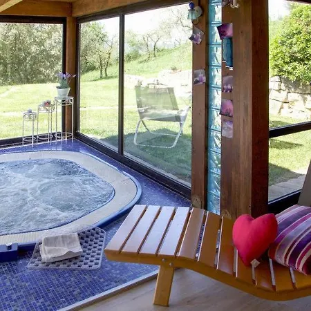 Διαμέρισμα Sleeps 8 Pool Air Con Wifi *