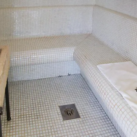 Sleeps 8 Pool Air Con Wifi Lejlighed