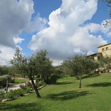 Sleeps 8 Pool Air Con Wifi